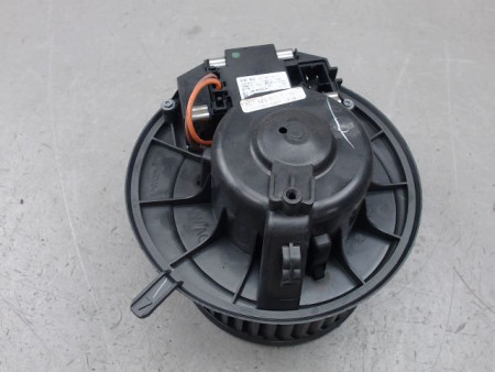 MOTEUR VENTILATEUR CHAUFFAGE VOLKSWAGEN TIGUAN