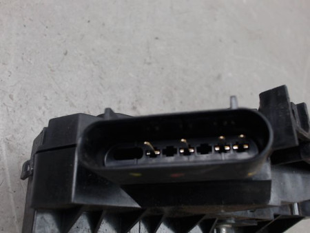 SYSTEME CONDAMNATION ARRIERE GAUCHE FORD FIESTA