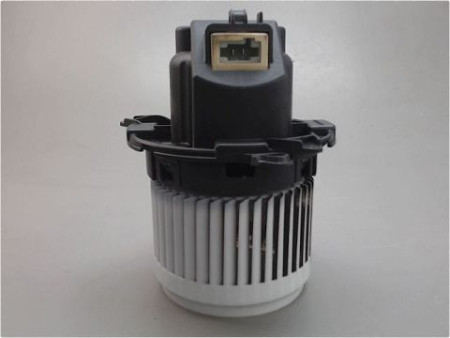 MOTEUR VENTILATEUR CHAUFFAGE DACIA DOKKER