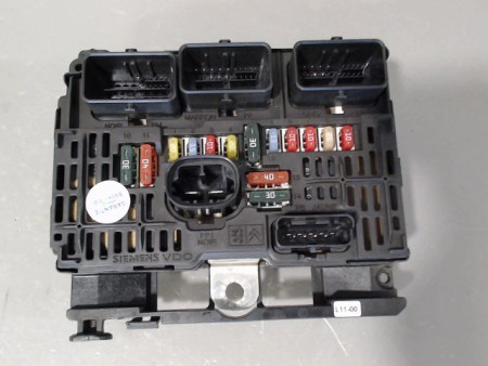 BOITE A FUSIBLES CITROEN C4