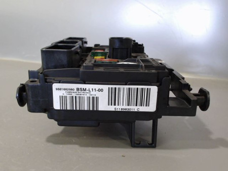 BOITE A FUSIBLES CITROEN C4