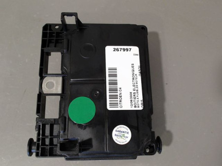 BOITE A FUSIBLES CITROEN C4