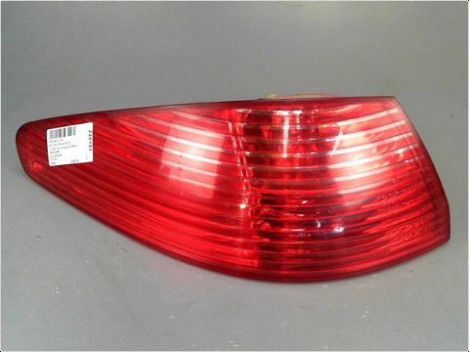 FEU ARRIERE GAUCHE  PEUGEOT 607 PH2 04-12