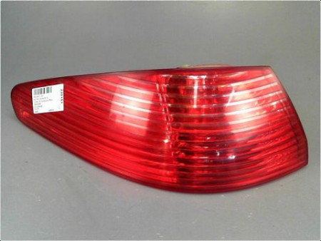 FEU ARRIERE GAUCHE  PEUGEOT 607 PH2 04-12