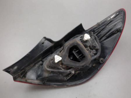 FEU ARRIERE GAUCHE  OPEL CORSA