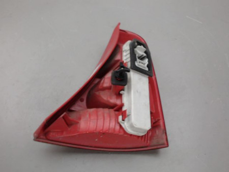 FEU ARRIERE GAUCHE  RENAULT CLIO