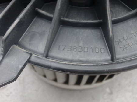 MOTEUR VENTILATEUR CHAUFFAGE RENAULT KANGOO