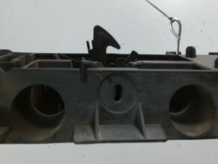 TRAVERSE SUPERIEURE ARMATURE AVANT RENAULT CLIO