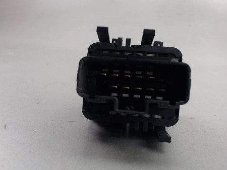 COMMANDE LEVE-GLACE PORTE AVG RENAULT CLIO
