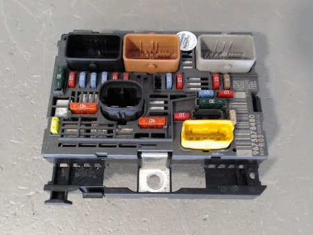 BOITE A FUSIBLES PEUGEOT 308 CC 08-11