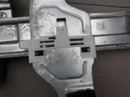MECANISME LEVE-GLACE AVANT GAUCHE CITROEN C3