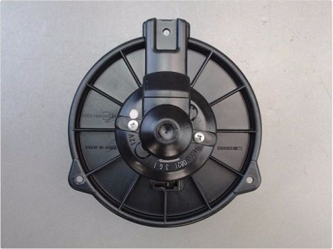 MOTEUR VENTILATEUR CHAUFFAGE TOYOTA YARIS