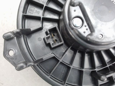 MOTEUR VENTILATEUR CHAUFFAGE TOYOTA YARIS