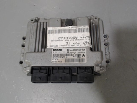 CALCULATEUR MOTEUR PEUGEOT 5008