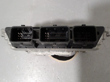 CALCULATEUR MOTEUR PEUGEOT 5008