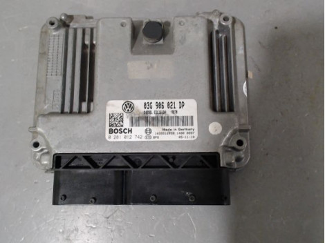 CALCULATEUR MOTEUR VOLKSWAGEN PASSAT