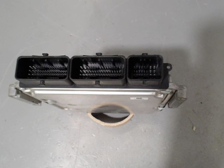 CALCULATEUR MOTEUR RENAULT LAGUNA