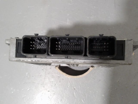 CALCULATEUR MOTEUR PEUGEOT 206