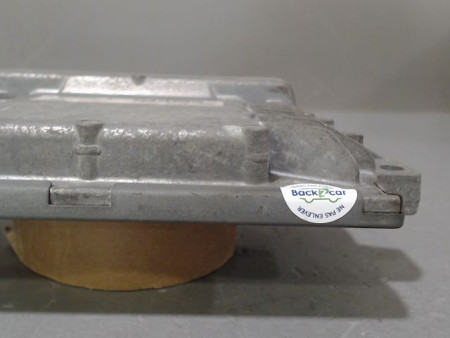 CALCULATEUR MOTEUR RENAULT CLIO