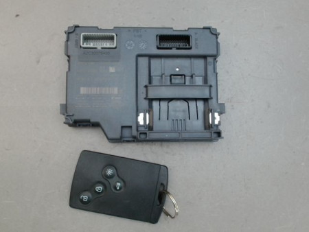 LECTEUR DE CARTE RENAULT CLIO