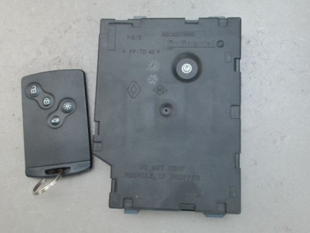 LECTEUR DE CARTE RENAULT CLIO