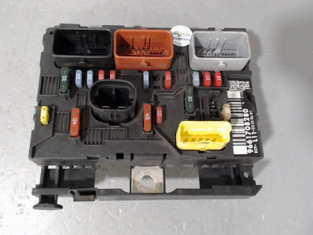 BOITE A FUSIBLES PEUGEOT 307