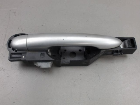 POIGNEE EXTERIEURE PORTE ARRIERE DROIT RENAULT CLIO