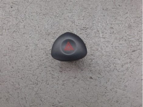 BOUTON DE WARNING RENAULT CLIO