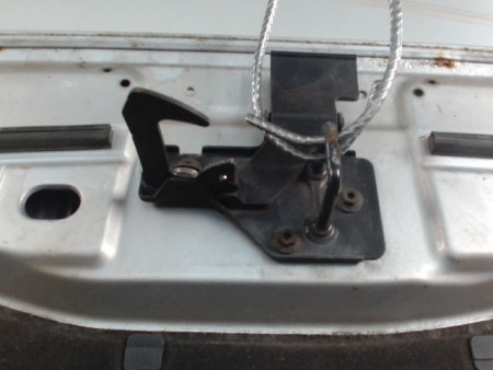 CAPOT VOLKSWAGEN POLO