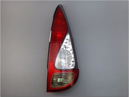 FEU ARRIERE DROIT TOYOTA YARIS VERSO 2003-