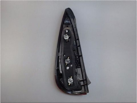 FEU ARRIERE DROIT TOYOTA YARIS VERSO 2003-