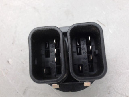 COMMANDE LEVE-GLACE PORTE AVG FORD FIESTA