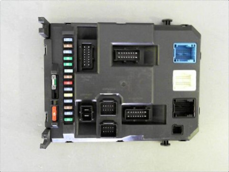 BOITIER GESTION HABITACLE PEUGEOT 207 06-13