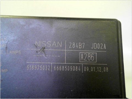 BOITE A FUSIBLES NISSAN QASHQAI 07-10