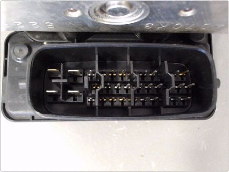 UNITE HYDRAULIQUE ABS TOYOTA YARIS VERSO 2003-