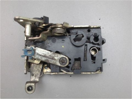 SYSTEME CONDAMNATION AVANT DROIT PEUGEOT 106