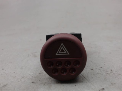 BOUTON DE WARNING PEUGEOT 106