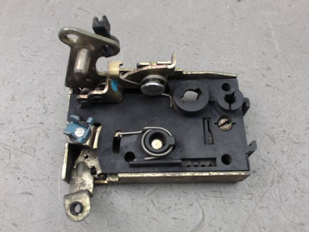 SYSTEME CONDAMNATION AVANT DROIT PEUGEOT 106