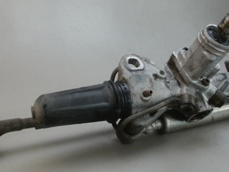 CREMAILLERE PEUGEOT 106