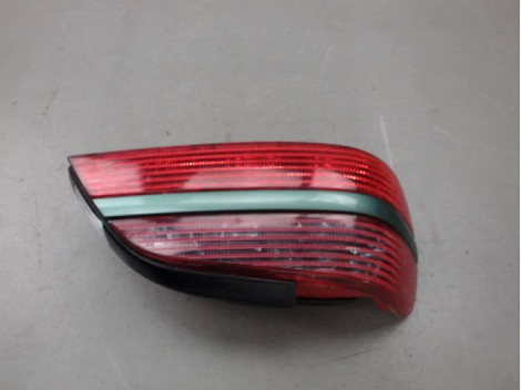 FEU ARRIERE GAUCHE  PEUGEOT 406