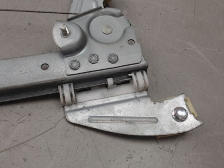 MECANISME LEVE-GLACE AVANT DROIT PEUGEOT 107