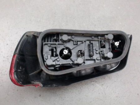 FEU ARRIERE GAUCHE  PEUGEOT 306
