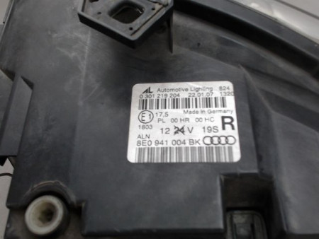 PHARE DROIT AUDI A4