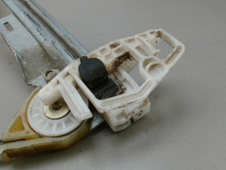 MECANISME LEVE-GLACE AVANT DROIT PEUGEOT 206