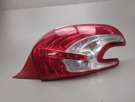 FEU ARRIERE DROIT PEUGEOT 208