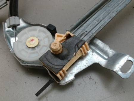 MECANISME LEVE-GLACE AVANT GAUCHE CITROEN C3