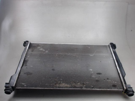 RADIATEUR TOYOTA RAV4