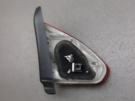 FEU ARRIERE INTERIEUR GAUCHE PEUGEOT 2008