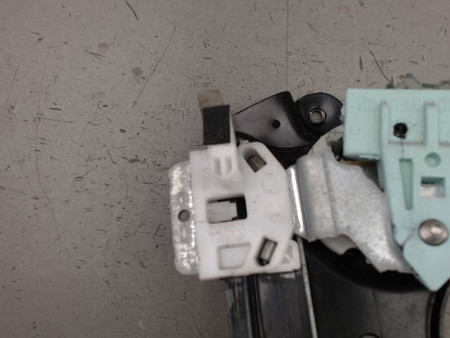 MECANISME LEVE-GLACE AVANT DROIT NISSAN QASHQAI