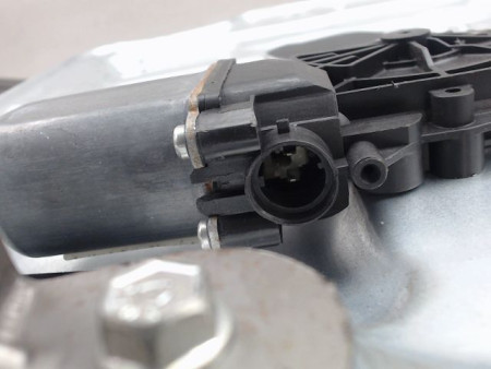 MECANISME LEVE-GLACE AVANT DROIT NISSAN QASHQAI